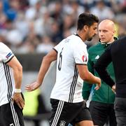 Schweinsteiger hoppade in för skadade Khedira.