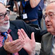 Peter Higgs, Storbritannien, och Francois Englert, Belgien.