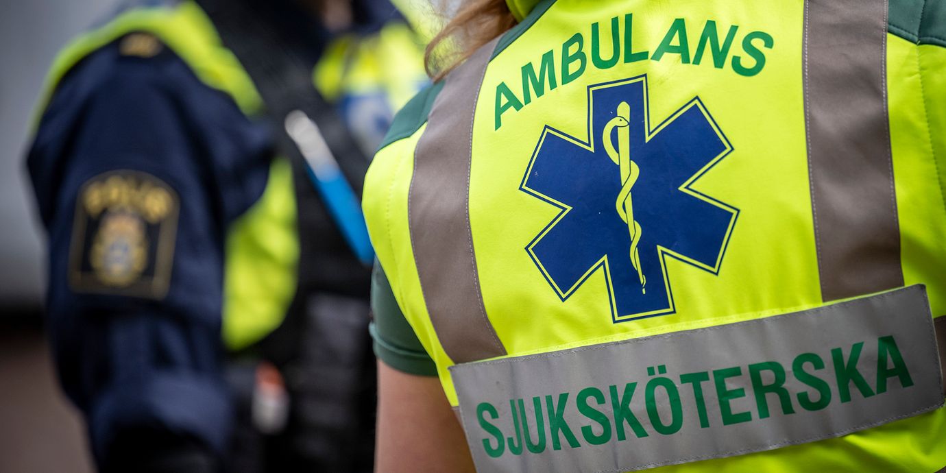 Arkivbild av ambulanspersonal.