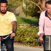  Alexandre Benalla och Emmanuel Macon på cykeltur.