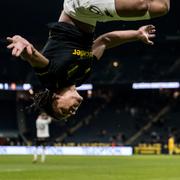 AIK:s Kevin Filling jublar efter sitt 2-1 under i matchen mot Brommapojkarna. 

