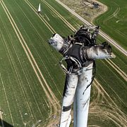 Bilden visar ett vindkraftverk utanför Ystad, som förstördes i en brand  i maj 2023. Den har ingen koppling till innehållet i artikeln.