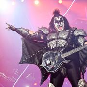 Gene Simmons i Kiss under bandets avskedsturne 2023. 
