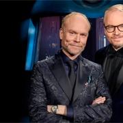 Kristian Luuk och Fredrik Lindström, programledare i ”På spåret”.