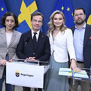 Utbildnings- och integrationsminister Simona Mohamsson (L), statsminister Ulf Kristersson (M), energi- och näringsminister Ebba Busch (KD) och Sverigedemokraternas partiledare Jimmie Åkesson (SD).
