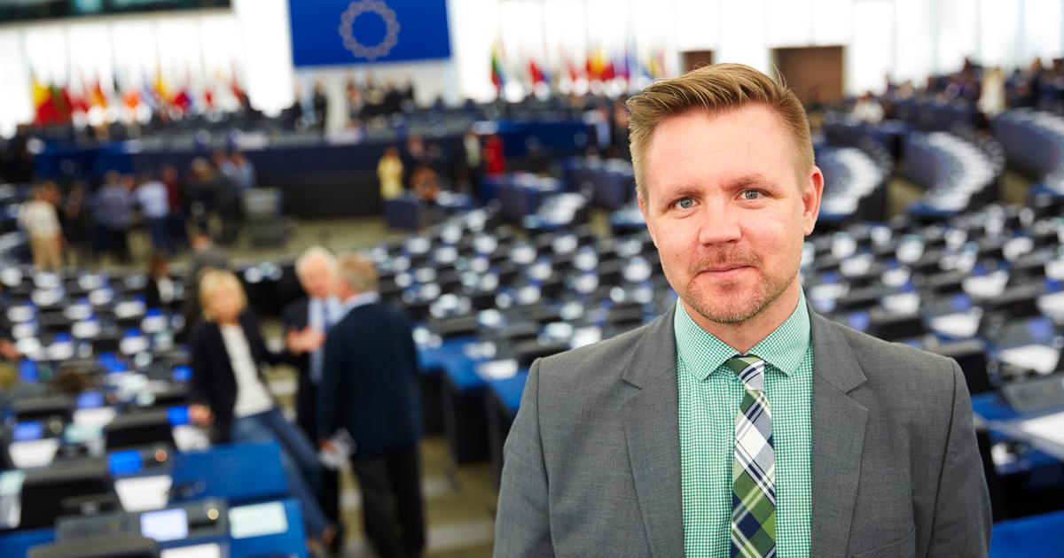 Federley lämnar stol tom i EU-parlamentet