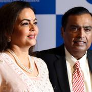 Mukesh Ambani (höger) med frun Neeta Ambani.