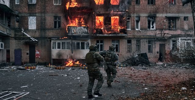 Ukrainska soldater i Bakhmut, Ukraina, december 2022.  LIBKOS / AP