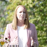 Annie Lööf sommartalar.