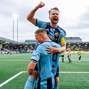 Kristian Lien och Jacob Une Larsson firar.