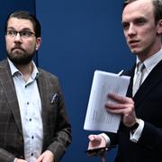 Sverigedemokraternas partiledare Jimmie  Åkesson och partiets presschef Oskar Cavalli-Björkman. 