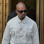  Kanye West (YE) och Benoît Payan