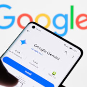 Googles sökmotor med AI-läget får nu personliga shoppingerbjudanden.