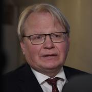 Socialdemokraternas försvarspolitiska talesperson Peter Hultqvist (S) under en pressträff om cybersäkerhet. Socialdemokraterna vill inrätta en cyberkommission. 