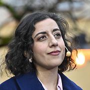 Liberalernas partiledare Simona Mohamsson i samband med att Tidöledarna samlades hemma hos Ulf Kristersson i december.