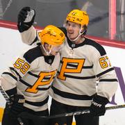 Rickard Rakell och Jake Guentzel.