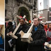 Rahm Emanuel i Trump Tower (ovan till vänster), Donald Trump (nedan till vänster). Till höger: Medborgarrättsaktivisten Jesse Jackson deltar i en protest mot våldet, tillsammans med bland annat senatorn Jacqueline Collins.