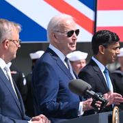 Australiens premiärminister Anthony Albanese, Joe Biden och Rishi Sunak.