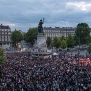 Demonstration på Place de la Pépublique i Paris den 30 juni 2024. 