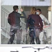 Polisens tekniker på brottsplatsen. 
