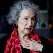 Margaret Atwoods roman ”Tjänarinnans berättelse” har fått ett rejält uppsving på grund av USA:s president Donald Trump, enligt författaren.