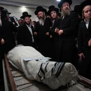 Begravningscerenomnin för Levi Yitzhak Pash som dödades i gårdagens attack i Jerusalem.