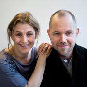 Helen Sjöholm och Tomas Andersson Wij.