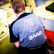 Höjer riktkursen från 428 till 444 kronor.