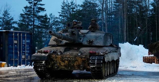 Brittiska stridsvagnar av modellen Chalenger 2. Pavel Golovkin / AP