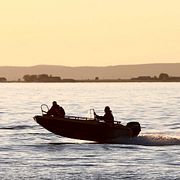 På onsdagsmorgonen larmades SOS Alarm om att två personer hade försvunnit efter en båttur på Vättern. Bilden har ingen koppling till innehållet i artikeln.