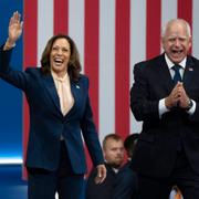 Kamala Harris och Tim Walz.