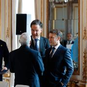 Natochefen Mark Rutte och Frankrikes president Emmanuel Macron.