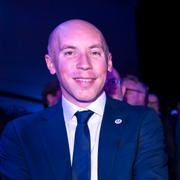 Simon Åström, ordförande SEF, och Fredrik Reinfeldt, ordförande Svenska Fotbollförbundet. 