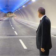 Turkiets president Recep Tayyip Erdogan i en nybyggd tunnel i Istanbul, 20 december.