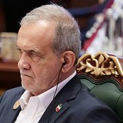 Irans president Masoud Pezeshkian på Brics-möte 12 september 2026.