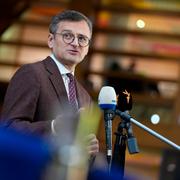 Ukrainas utrikesminister Dmytro Kuleba under ett besök i Bryssel i slutet av förra året. 