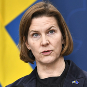 Nina Larsson (L) och Ebba Busch (KD)