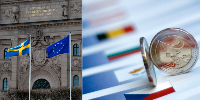 En svensk och en EU-flagga samt euro-mynt.  TT.