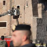 Räddningsarbetet pågår, Rom den 3 november 2025. 