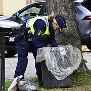 Polis vid brottsplatsen, arkivbild från oktober 2025.