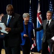 Blinken och Austin uttalade sig på en pressträff med Australiens utrikesminister Penny Wong. Manuel Balce Ceneta / AP