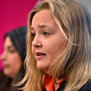 Elisabeth Thand Ringqvist och Ida Gabrielsosn.