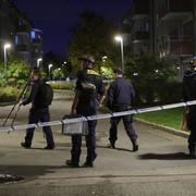 Polis på platsen. 