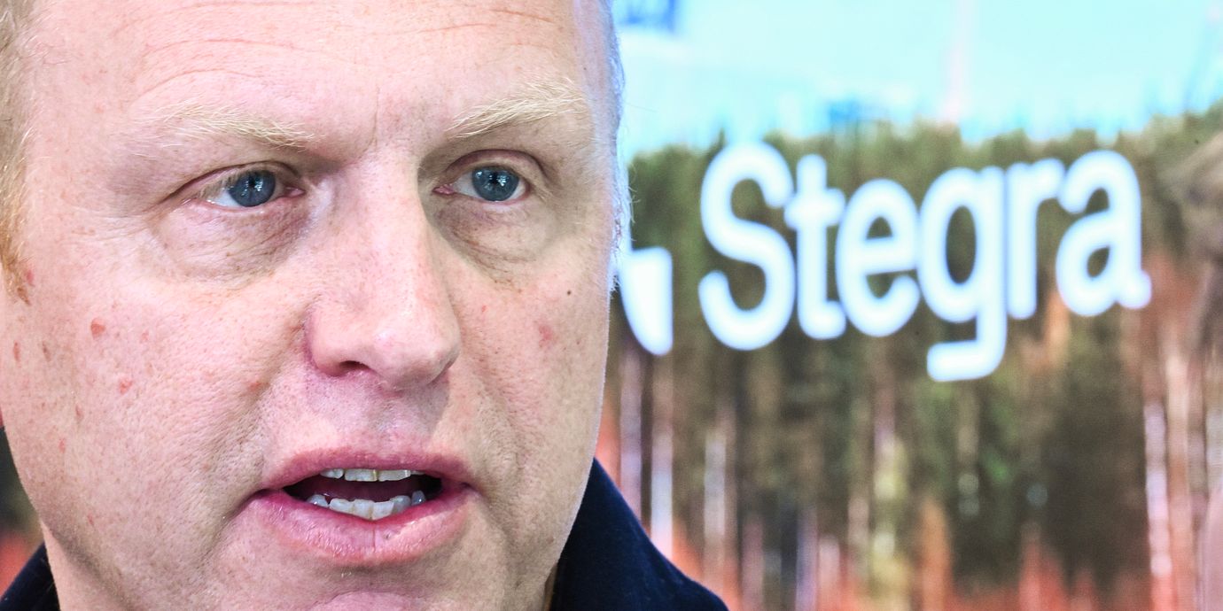 Stegras vd Henrik Henriksson.