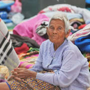 Människor som flytt striderna vid gränsen i ett evakueringscenter i Surinprovinsen, Thailand, den 16 december 2025. 