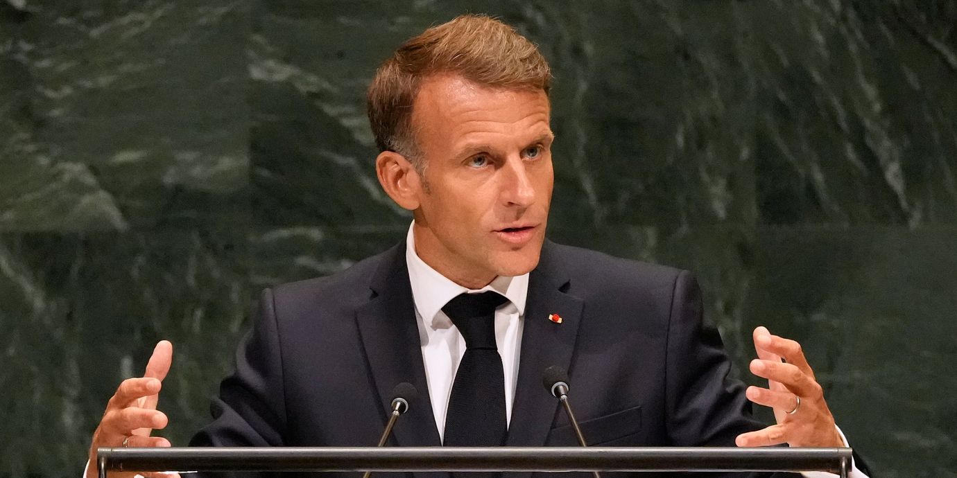 Macron.
