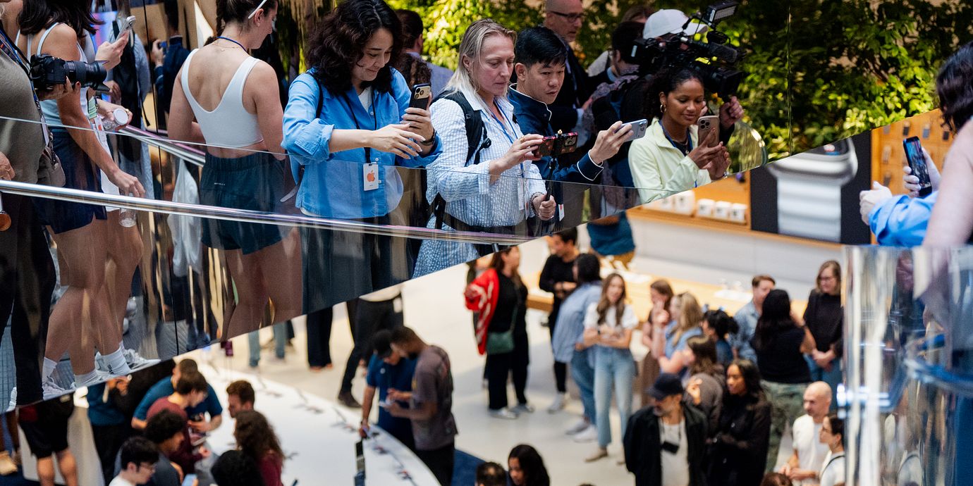 Apple Store i New York när Iphone 18 Pro började säljas den 18 september.
