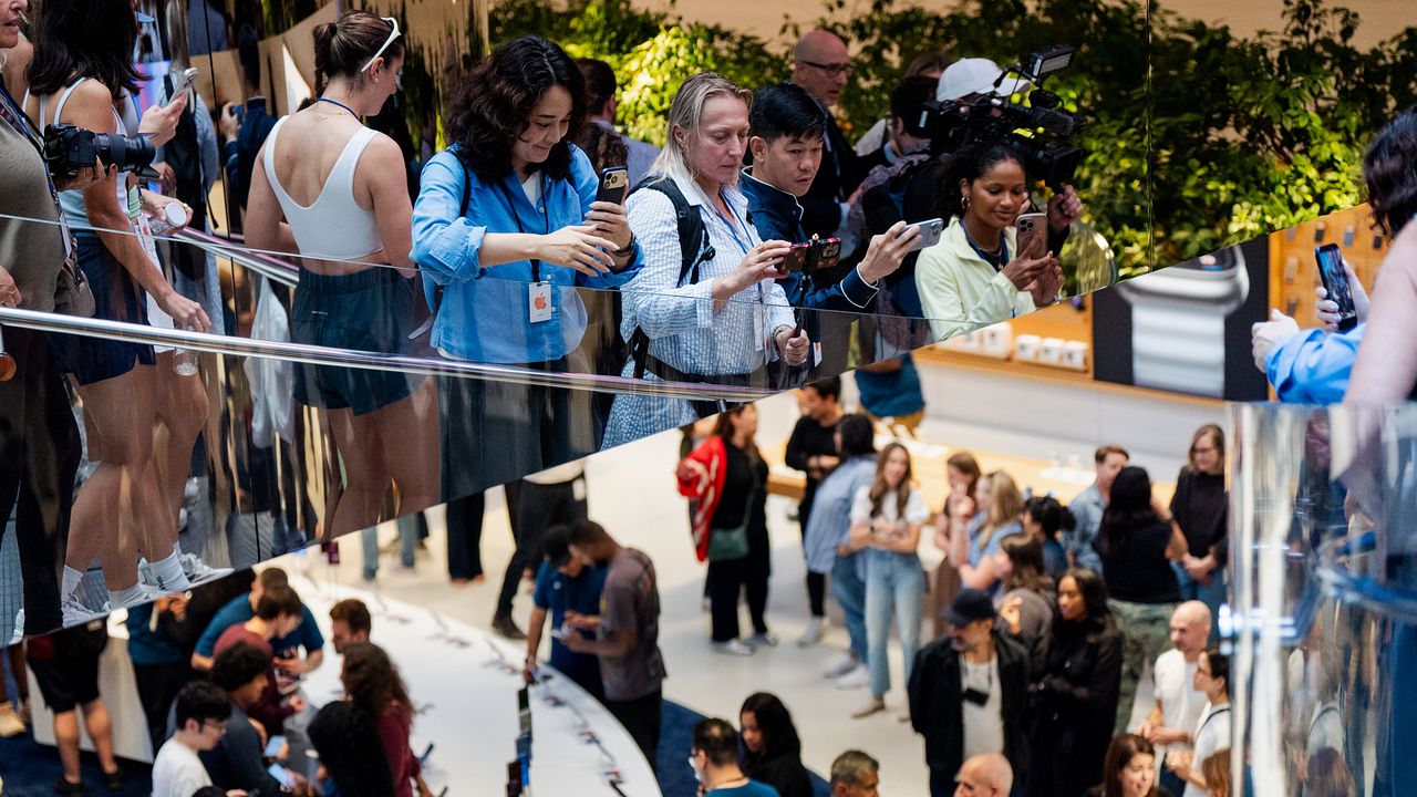 Apple Store i New York när Iphone 18 Pro började säljas den 18 september