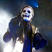 Ghost under en konsert i Chicago 2023. 