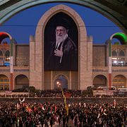 Begravningsceremoni för Khamenei i Teheran.